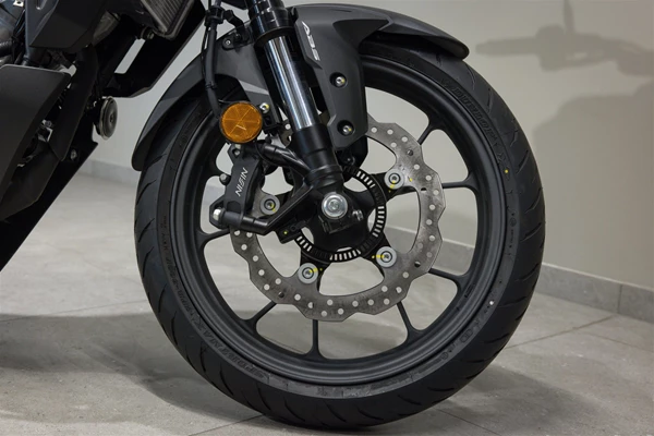 Honda CB125R (blau) - Bild 6