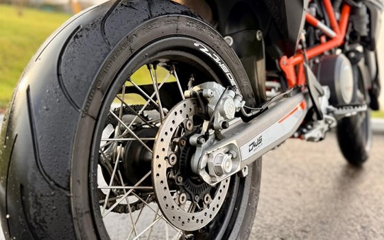 Gebrauchtmotorrad KTM 690 SMC R - Bild 4