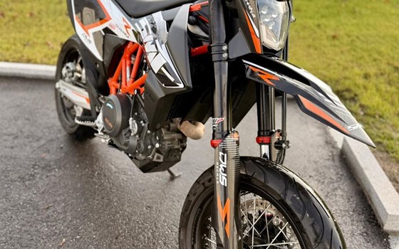 Gebrauchtmotorrad KTM 690 SMC R - Bild 6