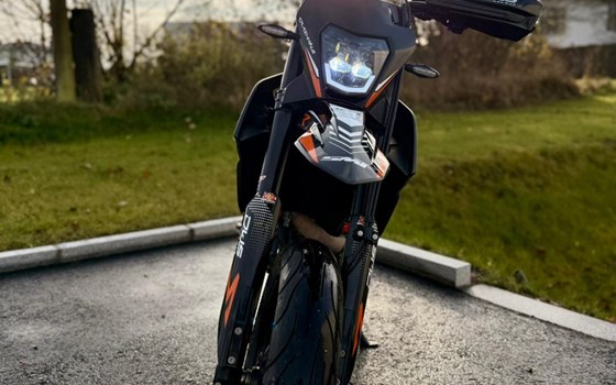 Gebrauchtmotorrad KTM 690 SMC R - Bild 2