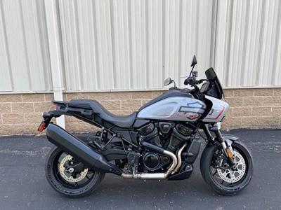 Pan America 1250 ST