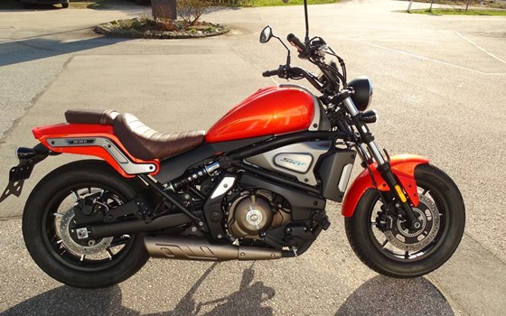 Gebrauchtmotorrad QJ Motor SRV 550 ST - Bild 1