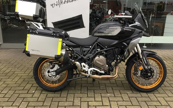 Gebrauchtmotorrad QJ Motor SRT 700 SX - Bild 2