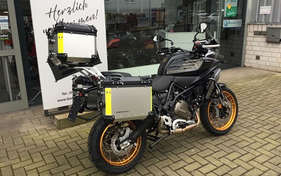 Gebrauchtmotorrad QJ Motor SRT 700 SX - Bild 3