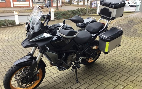 Gebrauchtmotorrad QJ Motor SRT 700 SX - Bild 6