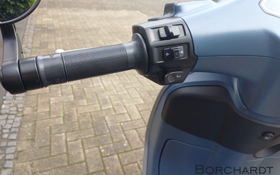 Neufahrzeug Vespa Primavera 125 Officina 8 - Bild 12