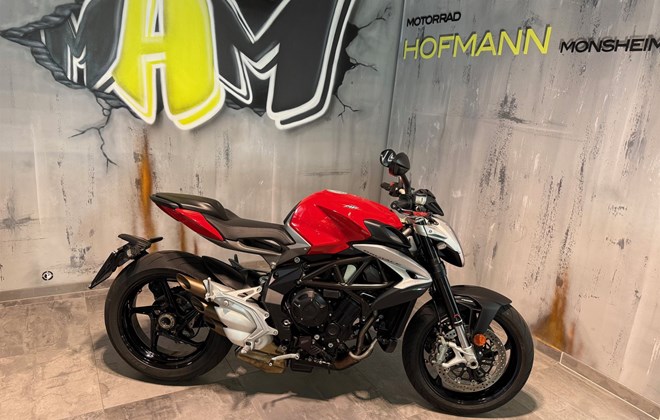 MV Agusta Brutale 800