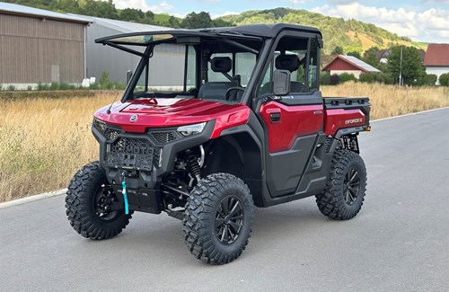Neumotorrad CFMOTO UFORCE 1000
