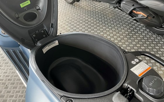 Neufahrzeug Vespa Primavera 125 Officina 8 - Bild 16