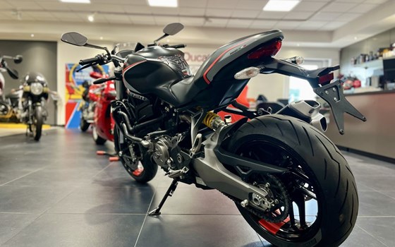 Gebrauchtmotorrad Ducati Monster 821 Stealth - Bild 4