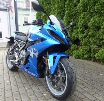 Gebrauchtmotorrad Suzuki GSX-8R - Bild 2