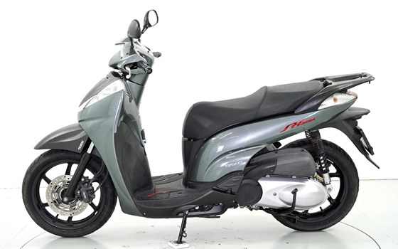 Motorrad Occasion Honda SH300i - Bild 5