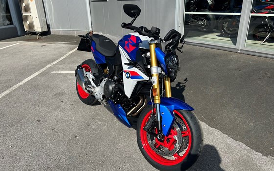 Gebrauchtmotorrad BMW F 900 R - Bild 2 Gebrauchtmotorrad BMW F 900 R - Bild 2