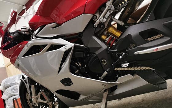 Gebrauchtmotorrad MV Agusta F4 1000 R - Bild 1 Gebrauchtmotorrad MV Agusta F4 1000 R - Bild 1