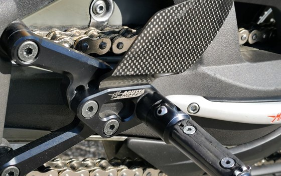 Gebrauchtmotorrad MV Agusta F4 1000 R - Bild 11 Gebrauchtmotorrad MV Agusta F4 1000 R - Bild 11