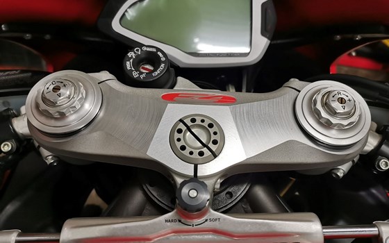 Gebrauchtmotorrad MV Agusta F4 1000 R - Bild 3 Gebrauchtmotorrad MV Agusta F4 1000 R - Bild 3