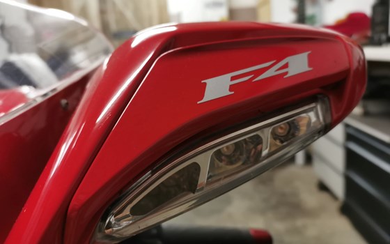 Gebrauchtmotorrad MV Agusta F4 1000 R - Bild 4 Gebrauchtmotorrad MV Agusta F4 1000 R - Bild 4