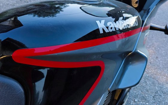 Gebrauchtmotorrad Kawasaki GPZ 500 S - Bild 7 Gebrauchtmotorrad Kawasaki GPZ 500 S - Bild 7