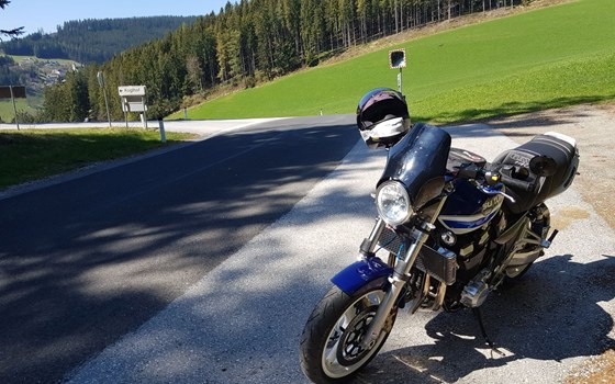Gebrauchtmotorrad Suzuki GSX 1400 - Bild 2 Gebrauchtmotorrad Suzuki GSX 1400 - Bild 2