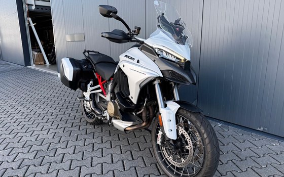 Gebrauchtmotorrad Ducati Multistrada V4 S - Bild 3