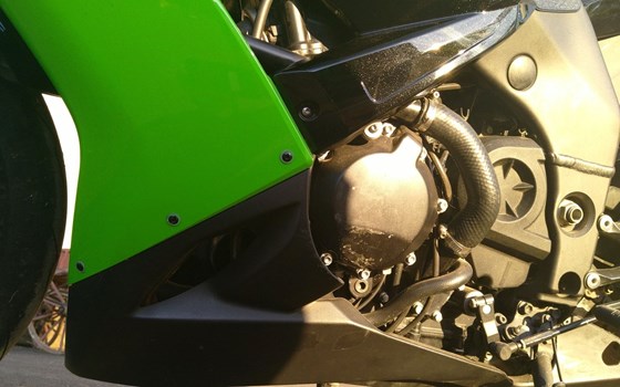 Gebrauchtmotorrad Kawasaki Ninja ZX-10R - Bild 11 Gebrauchtmotorrad Kawasaki Ninja ZX-10R - Bild 11
