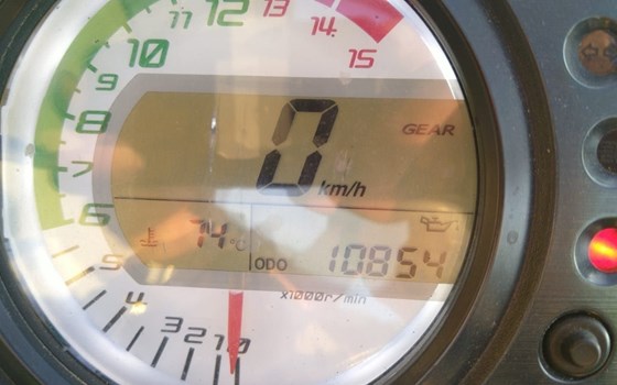 Gebrauchtmotorrad Kawasaki Ninja ZX-10R - Bild 3 Gebrauchtmotorrad Kawasaki Ninja ZX-10R - Bild 3