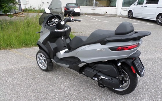 Gebrauchtmotorrad Piaggio MP3 400 Sport - Bild 5 Gebrauchtmotorrad Piaggio MP3 400 Sport - Bild 5