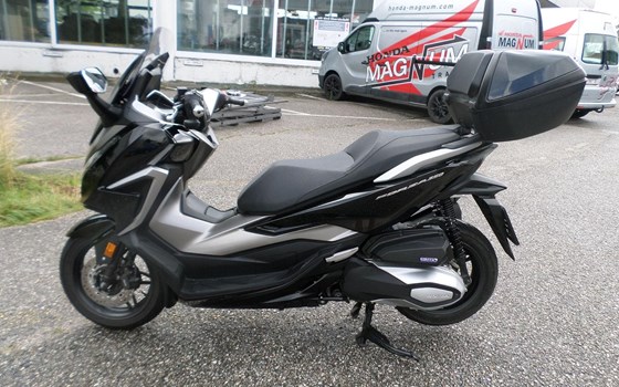 Gebrauchtmotorrad Honda Forza 350 - Bild 6 Gebrauchtmotorrad Honda Forza 350 - Bild 6