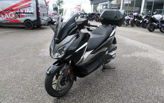 Gebrauchtmotorrad Honda Forza 350 - Bild 7 Gebrauchtmotorrad Honda Forza 350 - Bild 7