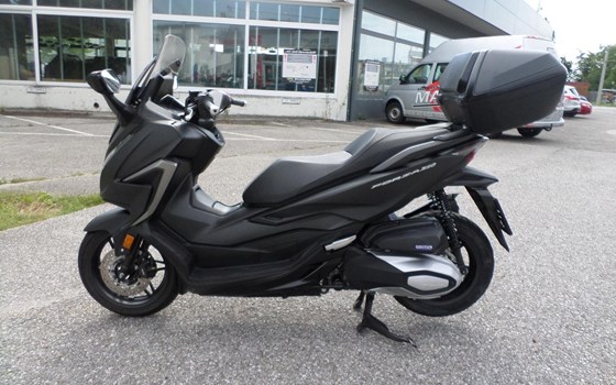 Gebrauchtmotorrad Honda Forza 350 - Bild 6 Gebrauchtmotorrad Honda Forza 350 - Bild 6