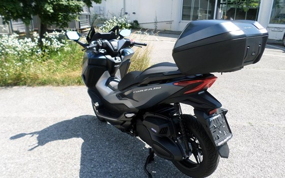 Gebrauchtmotorrad Honda Forza 350 - Bild 5 Gebrauchtmotorrad Honda Forza 350 - Bild 5