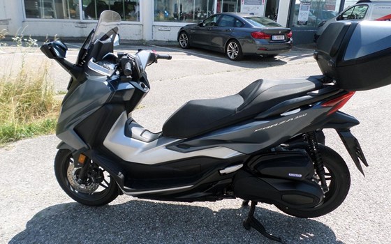 Gebrauchtmotorrad Honda Forza 350 - Bild 6 Gebrauchtmotorrad Honda Forza 350 - Bild 6