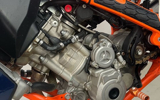 Gebrauchtmotorrad KTM 250 SX-F - Bild 3 Gebrauchtmotorrad KTM 250 SX-F - Bild 3