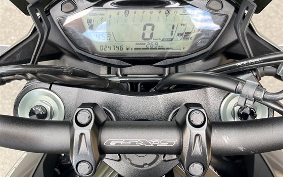 Gebrauchtmotorrad Suzuki GSX-S750 - Bild 6 Gebrauchtmotorrad Suzuki GSX-S750 - Bild 6