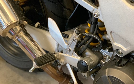 Gebrauchtmotorrad Honda VTR 1000 F Fire Storm - Bild 1 Gebrauchtmotorrad Honda VTR 1000 F Fire Storm - Bild 1