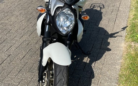 Gebrauchtmotorrad Suzuki SFV 650 Gladius - Bild 9