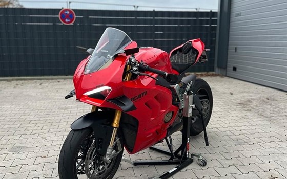 Gebrauchtmotorrad Ducati Panigale V4 S - Bild 1
