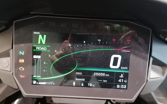 Gebrauchtmotorrad Kawasaki Ninja H2 SX SE - Bild 6 Gebrauchtmotorrad Kawasaki Ninja H2 SX SE - Bild 6