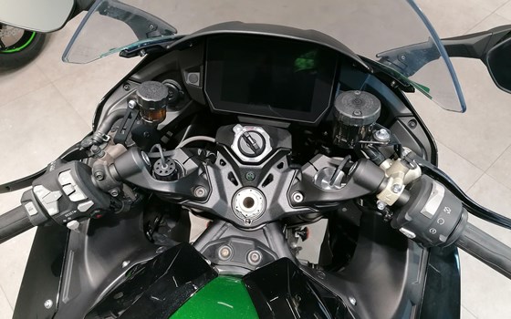Gebrauchtmotorrad Kawasaki Ninja H2 SX SE - Bild 4 Gebrauchtmotorrad Kawasaki Ninja H2 SX SE - Bild 4