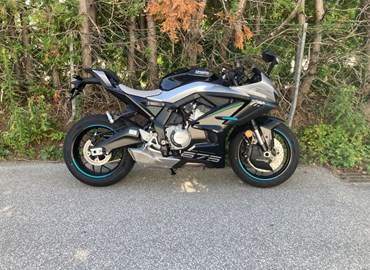 Neumotorrad CFMOTO 675SR-R
