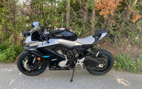 Neufahrzeug CFMOTO 675SR-R - Bild 2 Neufahrzeug CFMOTO 675SR-R - Bild 2