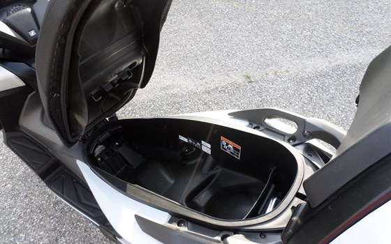 Gebrauchtmotorrad Honda Forza 125 - Bild 11