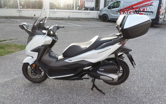 Gebrauchtmotorrad Honda Forza 125 - Bild 6 Gebrauchtmotorrad Honda Forza 125 - Bild 6