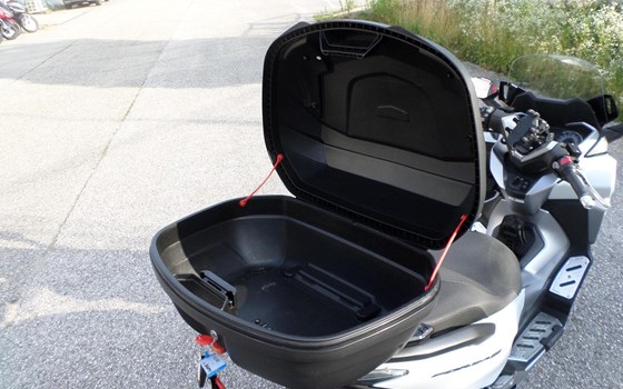 Gebrauchtmotorrad Honda Forza 300 - Bild 14