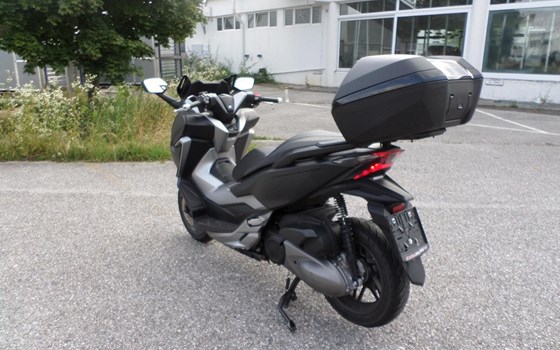 Gebrauchtmotorrad Honda Forza 300 - Bild 5