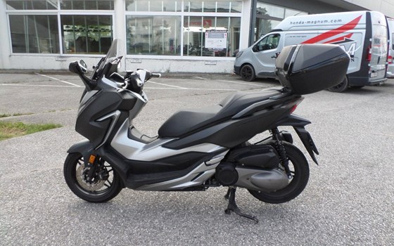 Gebrauchtmotorrad Honda Forza 300 - Bild 6 Gebrauchtmotorrad Honda Forza 300 - Bild 6