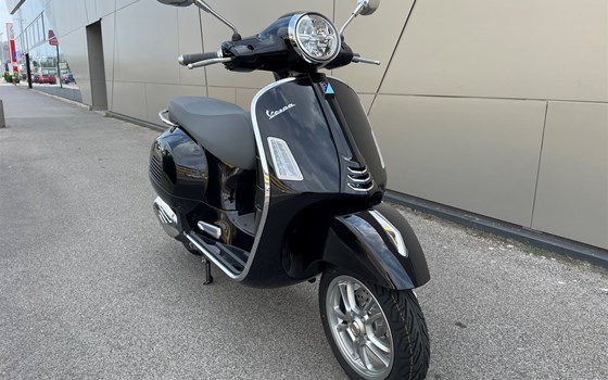 Neufahrzeug Vespa GTS 125 - Bild 2 Neufahrzeug Vespa GTS 125 - Bild 2