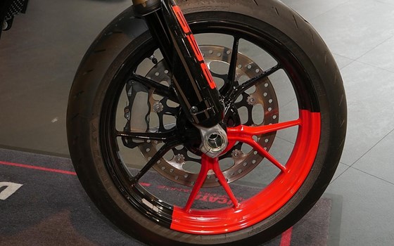 Gebrauchtmotorrad Ducati Hypermotard 698 Mono RVE - Bild 5