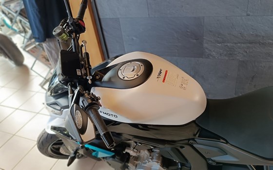 Neufahrzeug CFMOTO 675NK - Bild 3