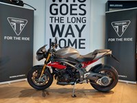 Gebrauchtmotorrad Triumph Speed Triple R ABS